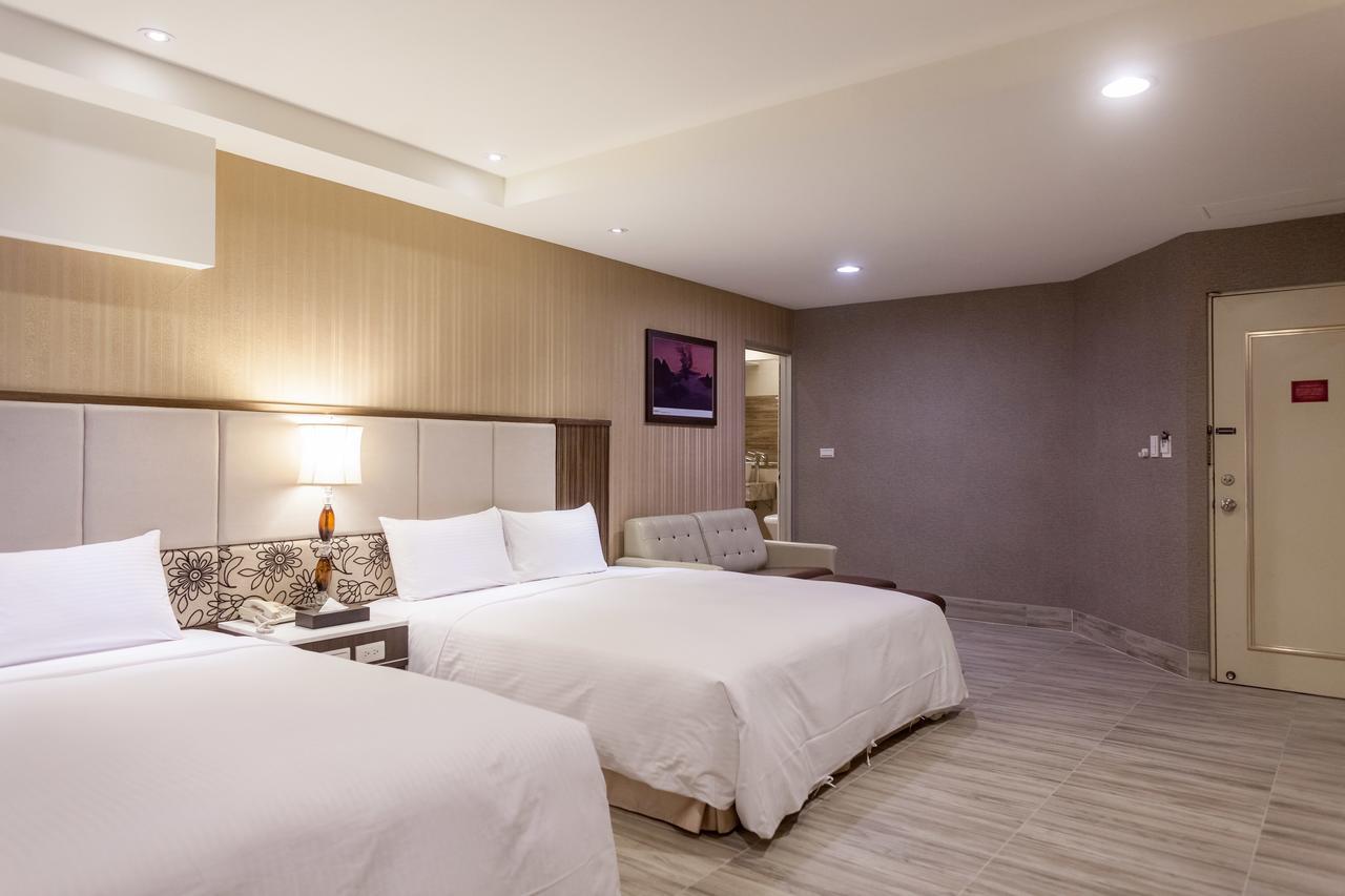 Maple Hotel Tainan Exterior foto