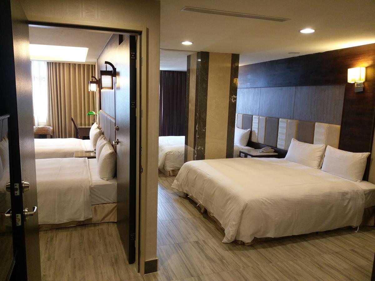 Maple Hotel Tainan Exterior foto