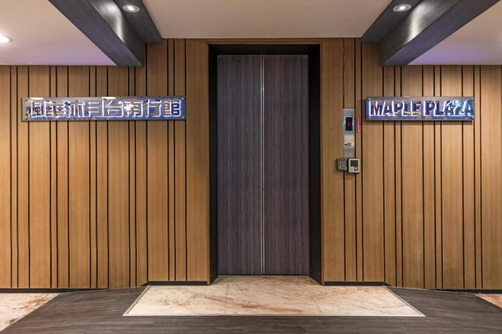 Maple Hotel Tainan Exterior foto